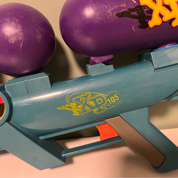 Vintage 1995 Super Soaker XP105 - Picture 2 of 2